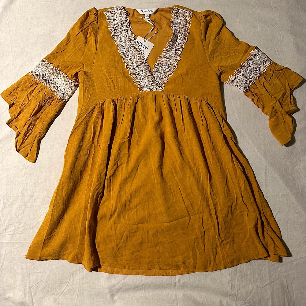 Davi & Dani Mustard and Lace Tunic Dress size S